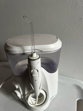 White Water Flosser Oral Irrigator - Compact Bathroom Accessory